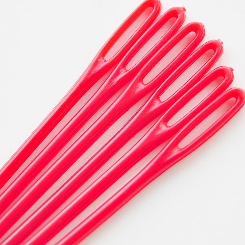 Plastic-Needles---Red